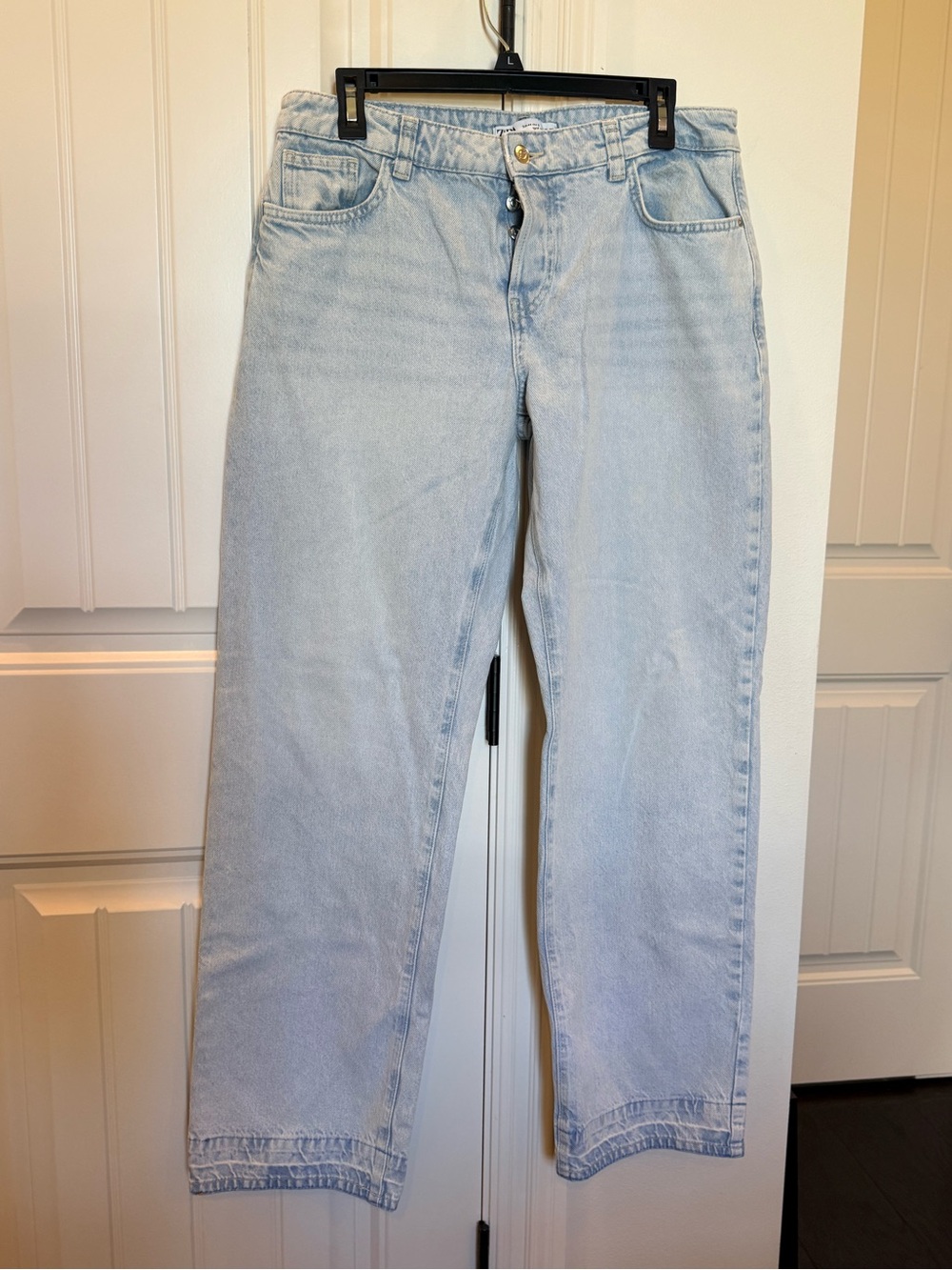 Zara Wide Leg Button-Fly Jeans in a Light Wash